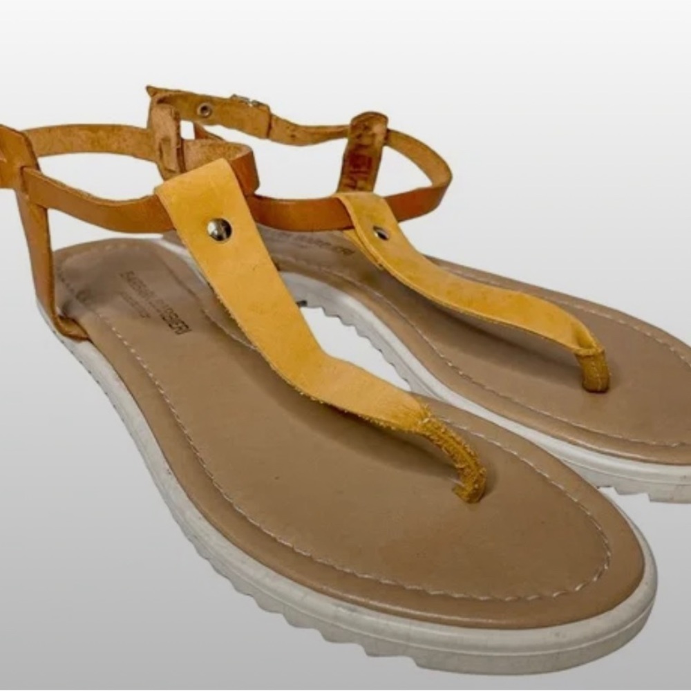Barbara Barbieri Italian leather thong flat sandals 8